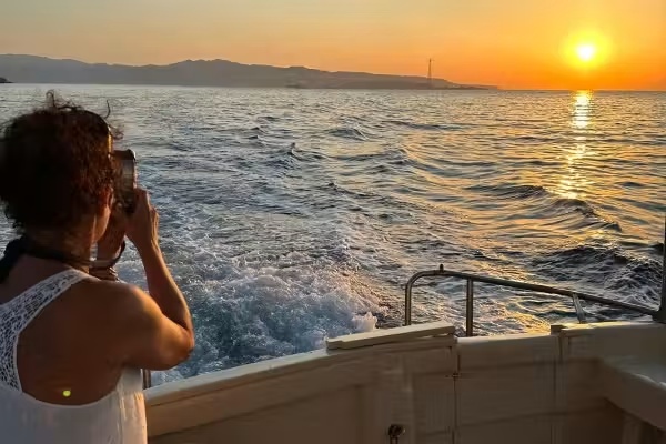 Escursione in barca verso Scilla